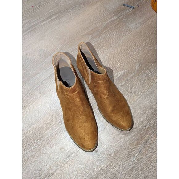 New Boutique‎ by Corkys Cognac Booties Fall Crisp Ankle Boots Shoes Women’s 11 - Picture 4 of 15